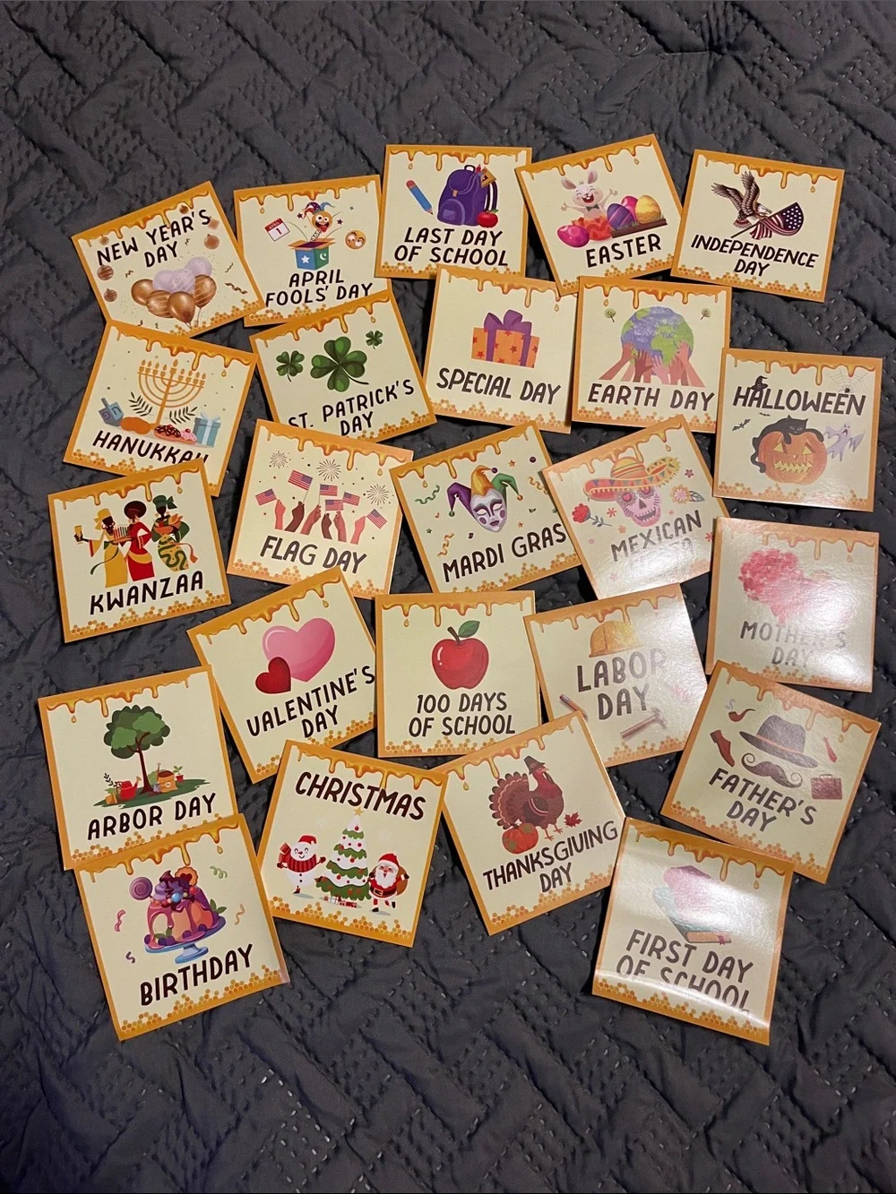Bee Classroom Pocket Calendar